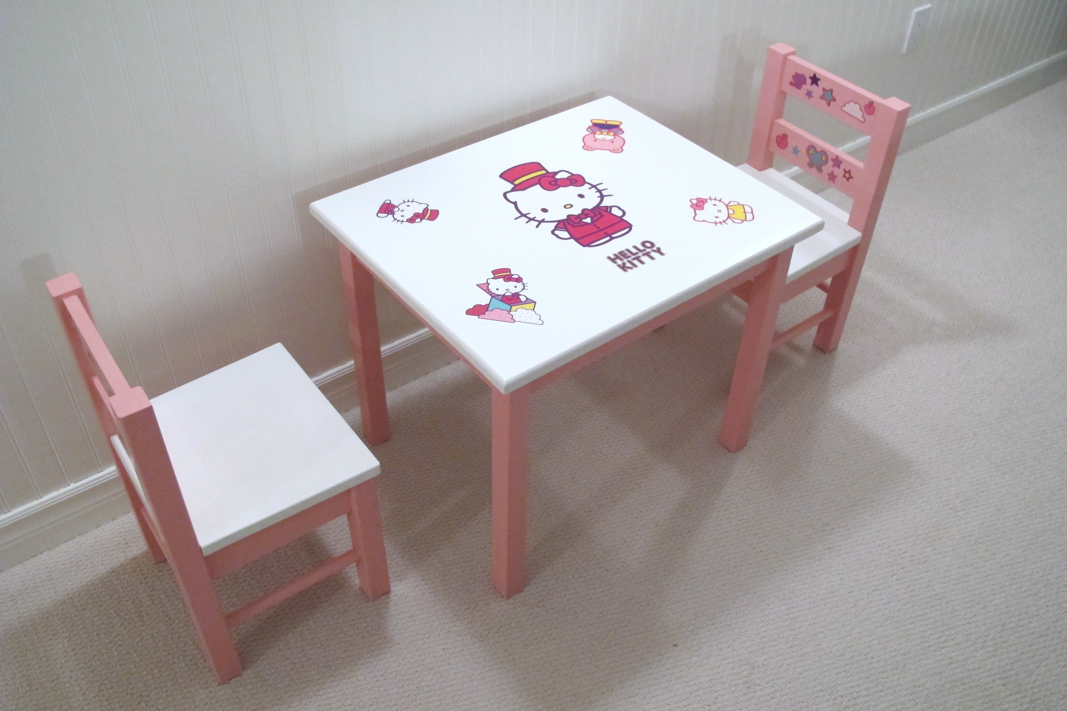 Childs Table And Chairs