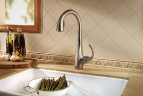 Sleek faucet options for your kitchen